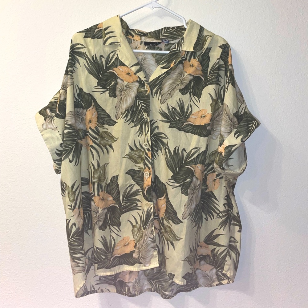 Tapestry 22W/24W Casual Button Up Shirt